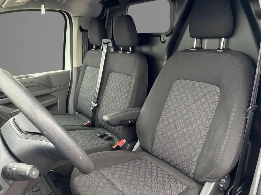 Volkswagen Bedrijfswagens Transporter 2.0TDi 110pk Bestelwagen L2 · Apple Carplay / Android Auto · Schuifdeur links en rechts · Trekhaak · Bijrijdersbank ·