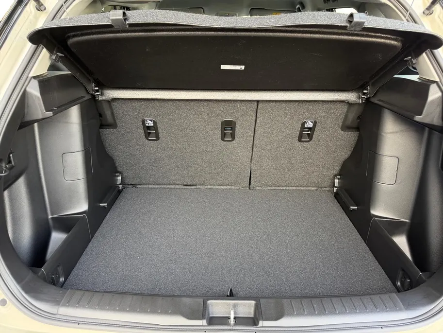Suzuki Vitara 1.4 Boosterjet Smart Hybrid Special Edition | €3.500.- voordeel | Direct leverbaar | 10 jaar garantie | 17inch Lichtmetalen velgen | Hoge instap