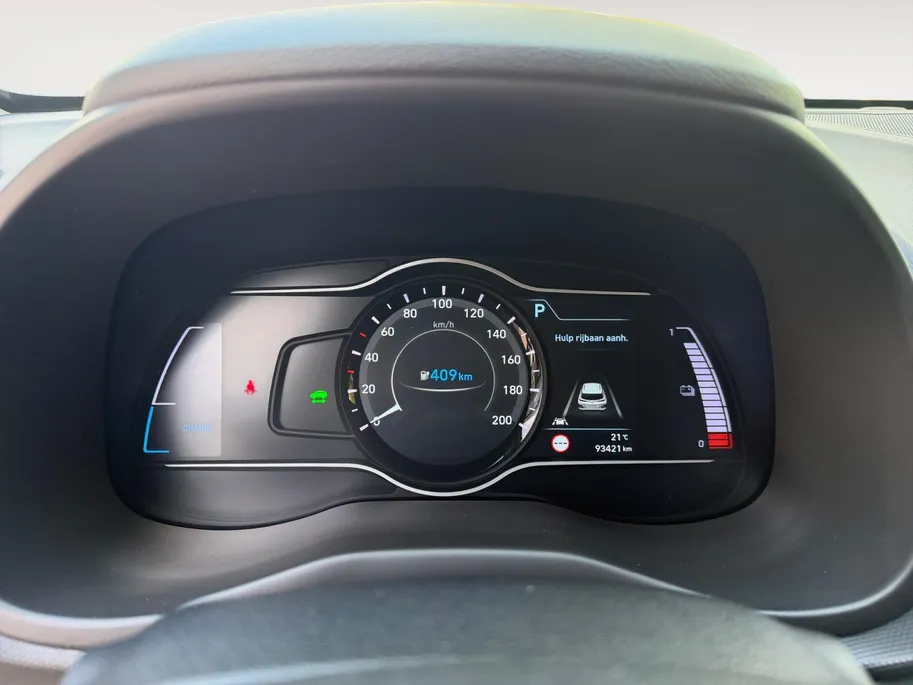 Hyundai Kona EV Premium 64 kWh HEAD UP DISPLAY | LEDEREN BEKLEDING | 455 KM ACTIERADIUS | ACC | DODEN HOEK DETECTIE | 12 MAANDEN BOVAG GARANTIE | SOH 97.4%
