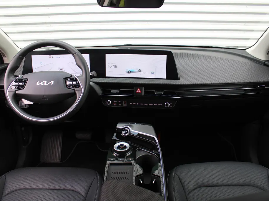 Kia EV6 Edition Advanced 77.4 kWh | Stuur-/stoelverwarming | BTW | Camera | Cruise adapt. | Elektr. achterklep + stoelbediening | 20' LM | 17% bijtelling |