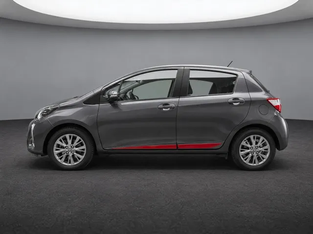 Toyota Yaris 1.5 VVT-i Design Red | Navigatie | Camera