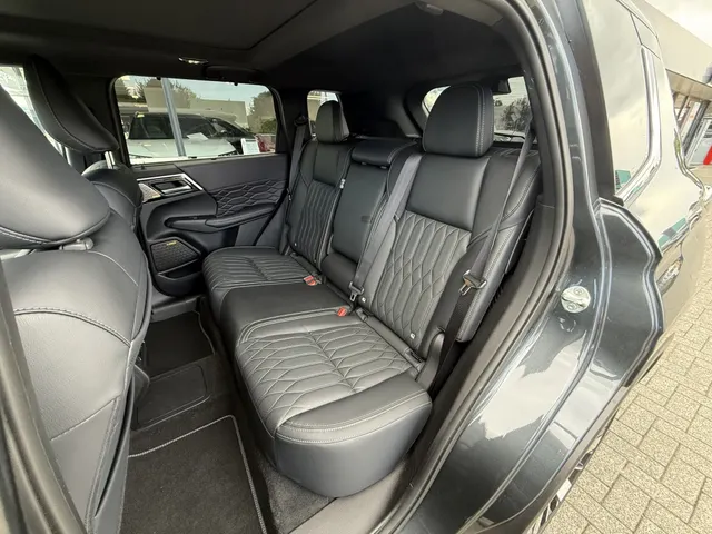 Mitsubishi Outlander 2.4 PHEV Instyle