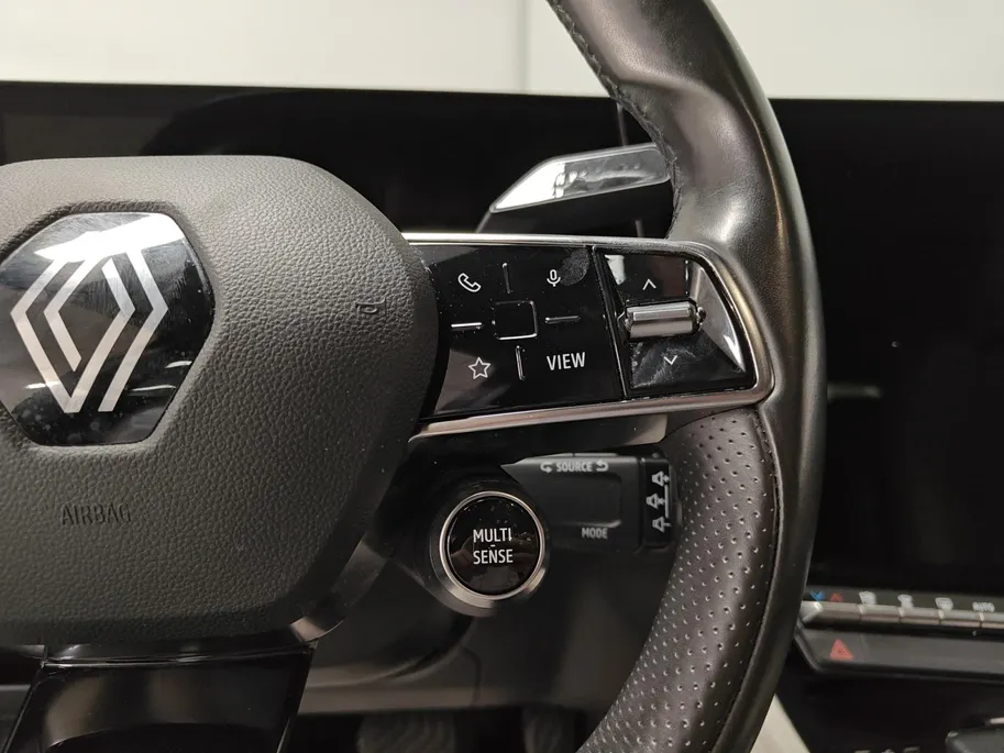 Renault Espace E-Tech full hybrid 200 iconic 7p. AUTOMAAT NAVI AIRCO 360CAMERA LEER EL. STOELEN STOEL+STUUR VERWARMING 4CONTROL ADVANCE DRIVESYSTEM ETC. DIKSTE UITVOERING DEALER ONDERHOUDEN