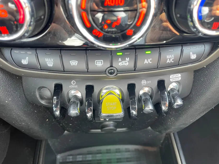 MINI Countryman 1.5 Cooper S E ALL4 Chili *Automaat*Navi+Camera*Winter Pack*Heads Up Display*Elekt. Stoelen*Adapt. Cruise Control*LM. Velgen*Zeer nette auto!