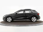 Audi A3 Sportback 40 TFSIe 204pk S-tronic S Edition · Panoramadak · Apple/Android Car Play · Lederen Bekleding · Cruise Control · Navigatie · Stoelverwarming · P-Sensoren · 17'' Inch ·