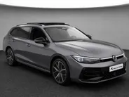 Volkswagen Passat Variant 1.5eHybrid 200kW/272PK R-Line Black Style · Panoramadak · Leder · Trekhaak · 360°Camera · Garantie t/m 24-08-2030 of 100000km.