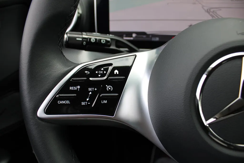 Mercedes-Benz C-Klasse Estate 180 Business Line | Stoelverwarming | Camera | Elek. stoelverstelling + achterklep | Draaloze telefoonlader | 17” LM | LED | Clima | Navi |