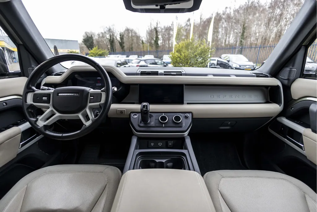 Land Rover Defender Hard Top 3.0 D250 110 MHEV SE EX.BTW