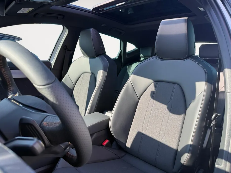 CUPRA Formentor 1.5 TSI e-Hybrid Business *NIEUW!*Schuif/Kantel Dak*Navi+Camera*Adaptive Crusie*Stoel/Stuur verw.*Sportieve Auto!