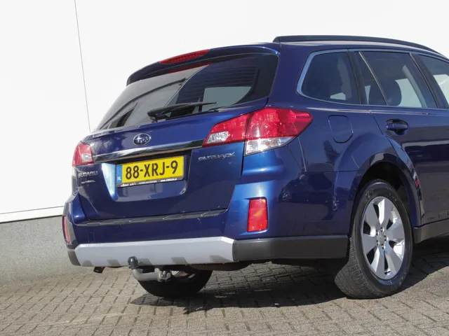 Subaru Outback 2.5i Luxury | Cruise | Clima | Leder | Trekhaak