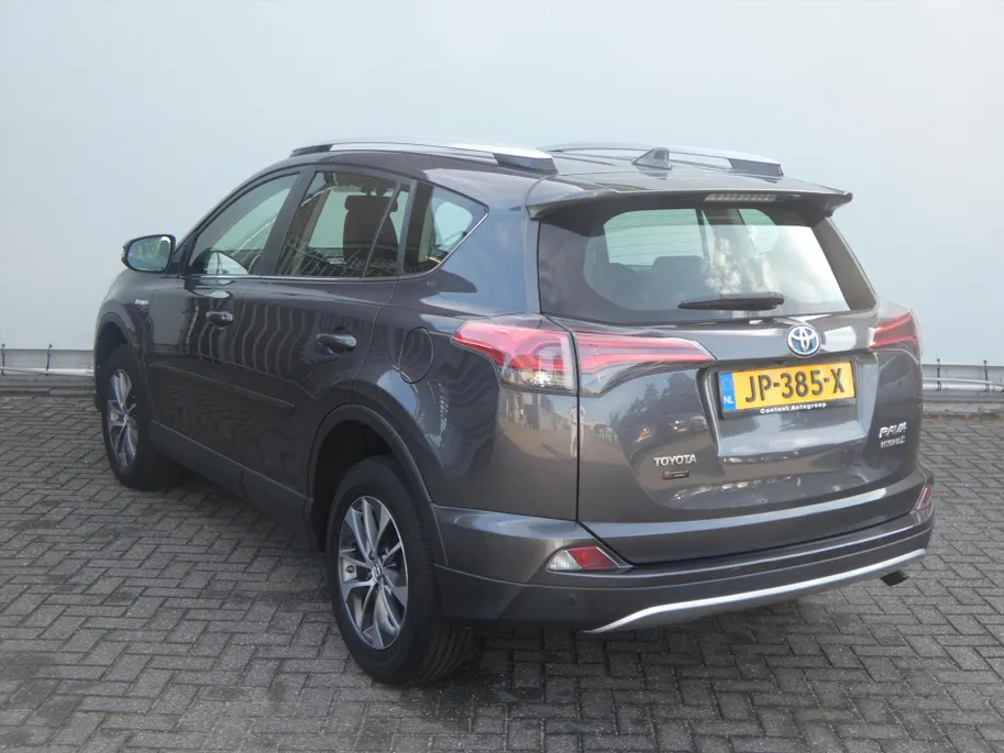 Toyota RAV4 2.5HYBRID 145KW 2WD CVT 2016 First Edition