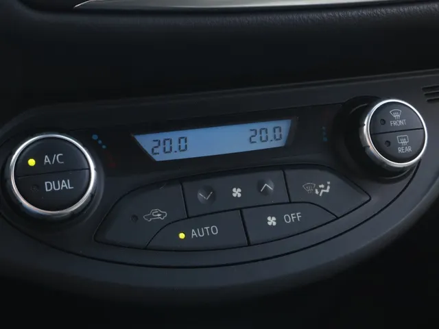 Toyota Yaris 1.5 Hybrid Y20 Exclusive Bi-tone Cruise | Camera |Navi