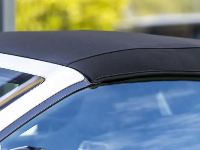 Jaguar F-TYPE P575 AWD R 75