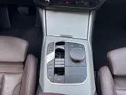 BMW 3 Serie Touring 320e | Leder |  Dealer onderhouden | Blackpack | Virtual cockpit | Camera |
