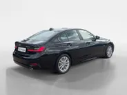 BMW 3 Serie 320e Business Edition Plus *Automaat*Navigatie*Parkeersensoren*Carplay*Lederen bekleding*Stoelverwarming*LM.Velgen*Zeer nette auto!