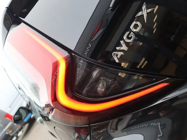 Toyota Aygo X Hybrid 115 pulse | V+A Parkeersensoren