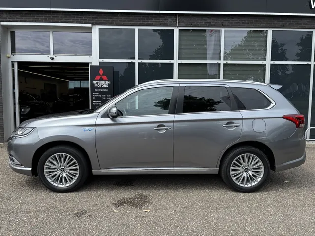 Mitsubishi Outlander 2.4 PHEV Diamond