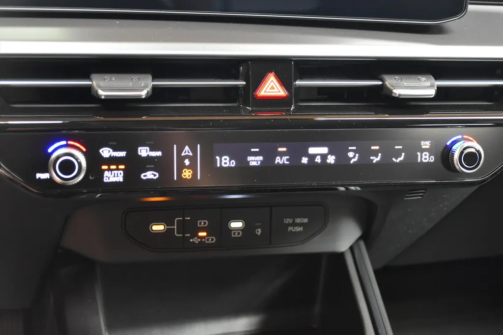 Kia e-Niro 1.6 GDi Hybrid 138pk DCT6 DynamicPlusLine
