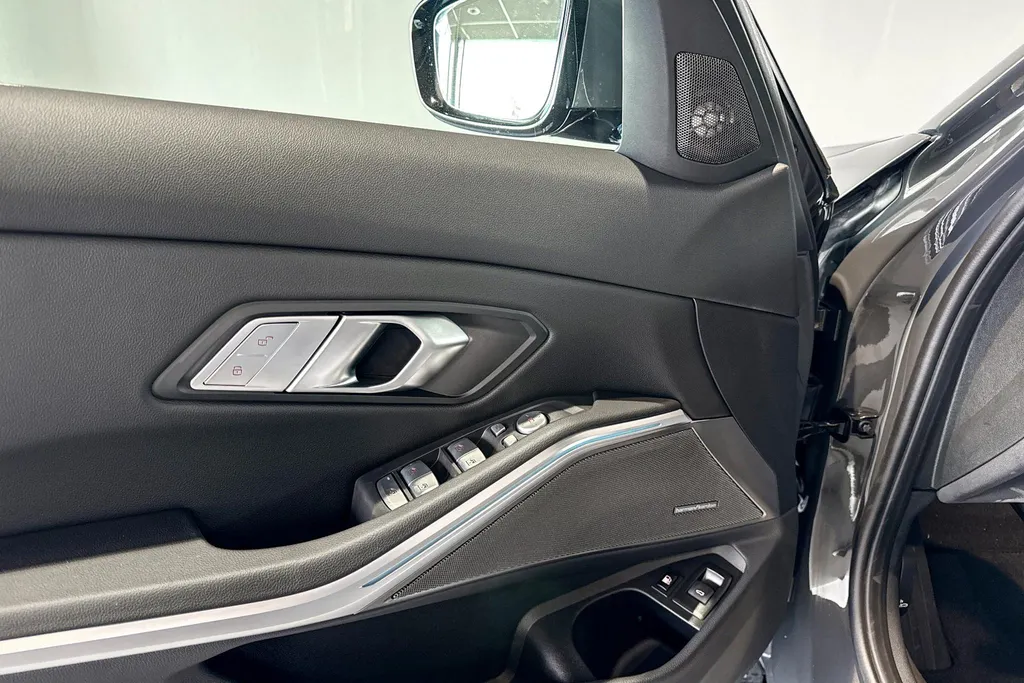 BMW 3 Serie Sedan 330e M Sport Edition
