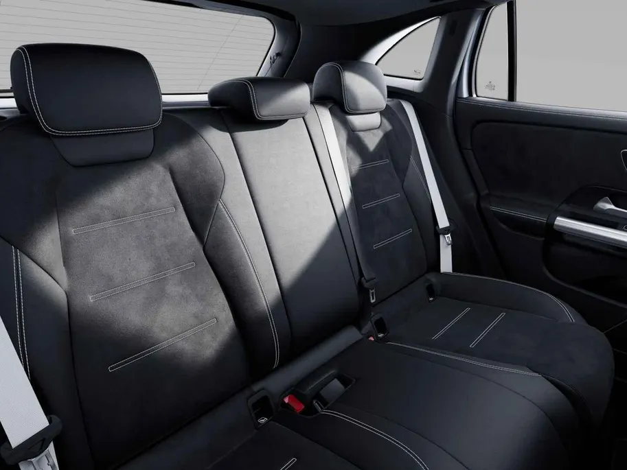 Mercedes-Benz GLA 250 e 140 Years Edition