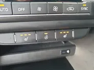 Kia Ceed 1.0T Design Edition | Stoel en stuurverwarming | Dodehoek detectie | Navigatie | Camera | Apple carplay / Android Auto | JBL sound system |