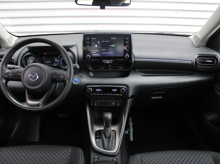 Mazda 2 Hybrid 1.5 Agile | Comfort pakket | 15' LM | Stuur/-stoelverwarming | Carplay | Cruise adapt. |