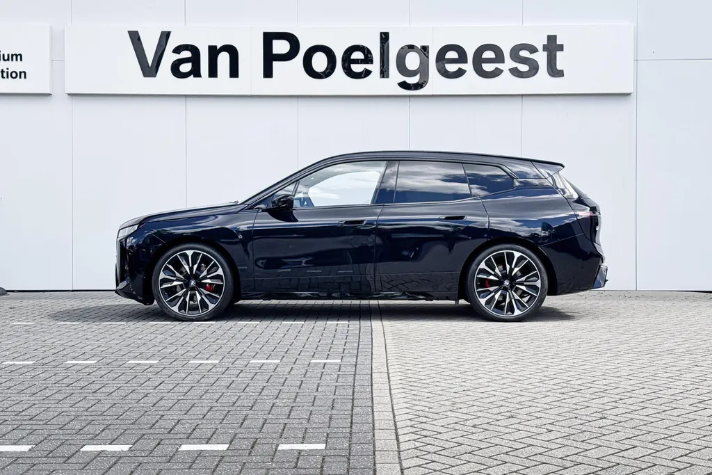 BMW iX xDrive M70