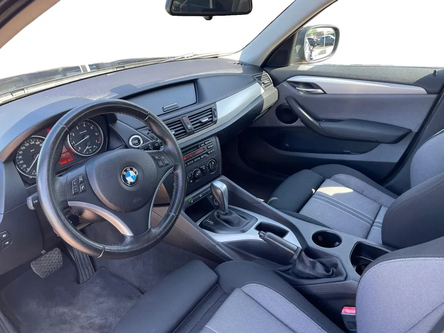 BMW X1 sDrive18i Executive *Automaat*Cruise Control*Stoelverwarming*L.M. Velgen*In Nette Staat!