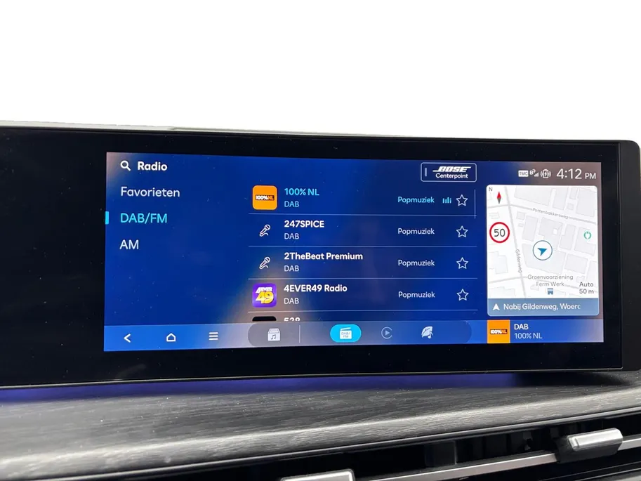 Hyundai Santa Fe 1.6 T-GDI PHEV Premium Plus 4WD 7p | Uniek Two Tone wrap Z-Signing | LED koplampen | Bose Audio | All Season banden | Lederen bekleding | NU Rijklaarprijs! Incl.12 Maanden, APK, Onderhoudsbeurt etc! Premiumpakket gratis!