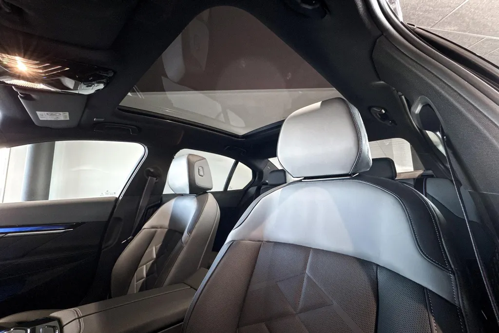 BMW i5 Sedan M60 xDrive 84 kWh