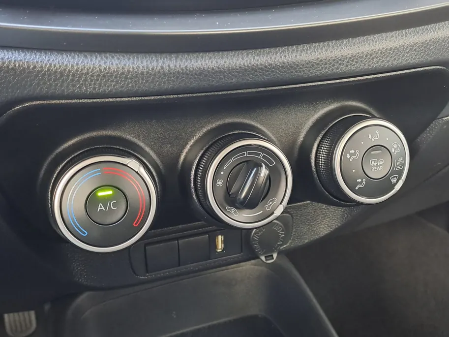 Toyota Aygo X 1.0 VVT-i MT Play | Apple Carplay/Android Auto | Cruise control adaptief | Airco | DAB | Camera