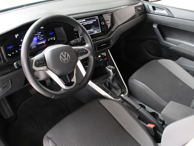 Volkswagen Polo 1.0 TSI Life DSG Automaat Apple Carplay | Android Auto | 15'Velgen Essex | Parkeersensoren