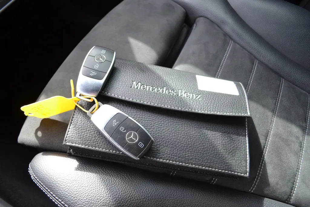 Mercedes-Benz GLC 300E AMG LINE 4MATIC|BURMESTER|NAVI|TREKHAAK