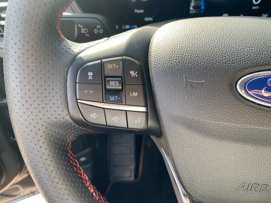 Ford Kuga 2.5 PHEV ST-Line 243PK | NL Auto | Driver Assistance Pack | Winter Pack | Adaptieve Cruise Control | BLIS | Keyless Entry | 360 graden Camera