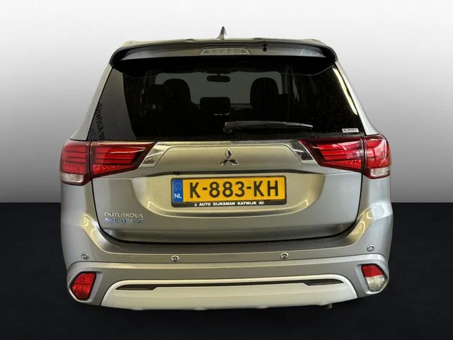 Mitsubishi Outlander 2.4 PHEV Pure + Carplay