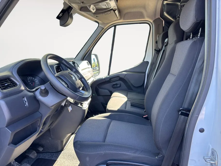 Renault Master T33 2.3 dCi 135 L2H2 Work Edition Demo | Cruise Control | Camera |