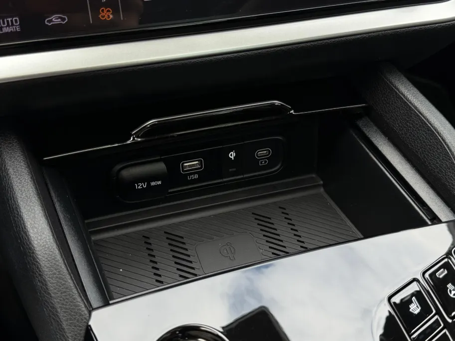 Kia Sportage 1.6 T-GDi Hybrid GT-PlusLine | Apple Carplay/ Android Auto | Navigatiesysteem | Licht + Regensensor | Stoelverwarming + Stoelkoeling | Stuurverwarming | Elektrisch Verstelbare Voorstoelen | Geheugen op Bestuurdersstoel | Elektrisch Schuif / Kanteldak | El