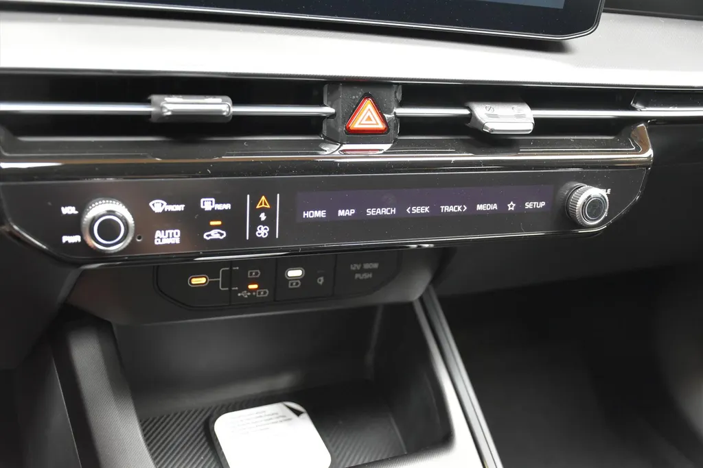 Kia Niro 1.6 GDi Hybrid 138pk DCT6 DynamicLine Direct leverbaar!