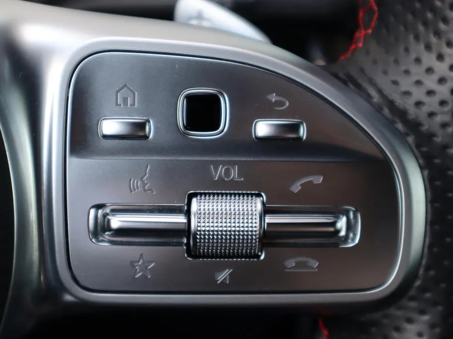 Mercedes-Benz GLA 250 e AMG Line l Keyless l Stoelverwarming l Achteruitrij camera