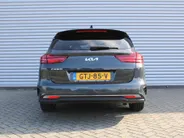 Kia Ceed Sportswagon 1.5 T-GDi DynamicPlusLine | Stoel- & stuurverwarming | Camera | Clima | Cruise adapt. | LED | Navi | Elek. achterklep | 16' LM |