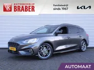Ford Focus Wagon 1.0 EcoBoost ST Line Business | Stuur-/stoel-/voorruitverwarming | Camera | Clima | Draadloze telefoonlader | 17' LM | Navi |