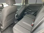 Volkswagen T-Roc 1.0 TSI 81KW/110PK Life Navigatie · Apple/Android Car Play · Camera + Parkeersensoren ·