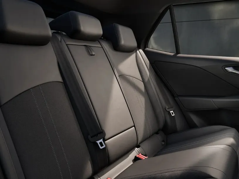 Volkswagen ID.3 Neo Style 84 kWh accu 231 PK · Zijruiten achter en achterruit getint · Steunhaak voor fietsendrager, afneembaar ·