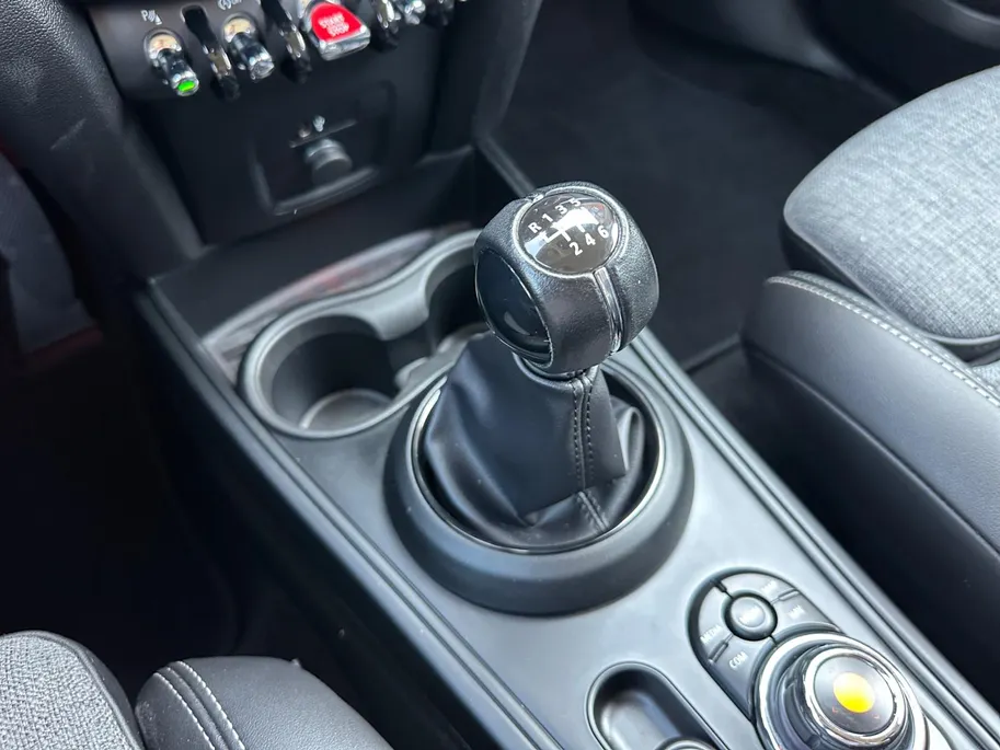 MINI Countryman 1.5 Cooper Chili | Harman & Kardon | Elektrische Stoelverstelling | Automatische Achterklep | Camera | Navi | Parkeersensoren | Cruise & Climate Control | 12 Maanden BOVAG Garantie