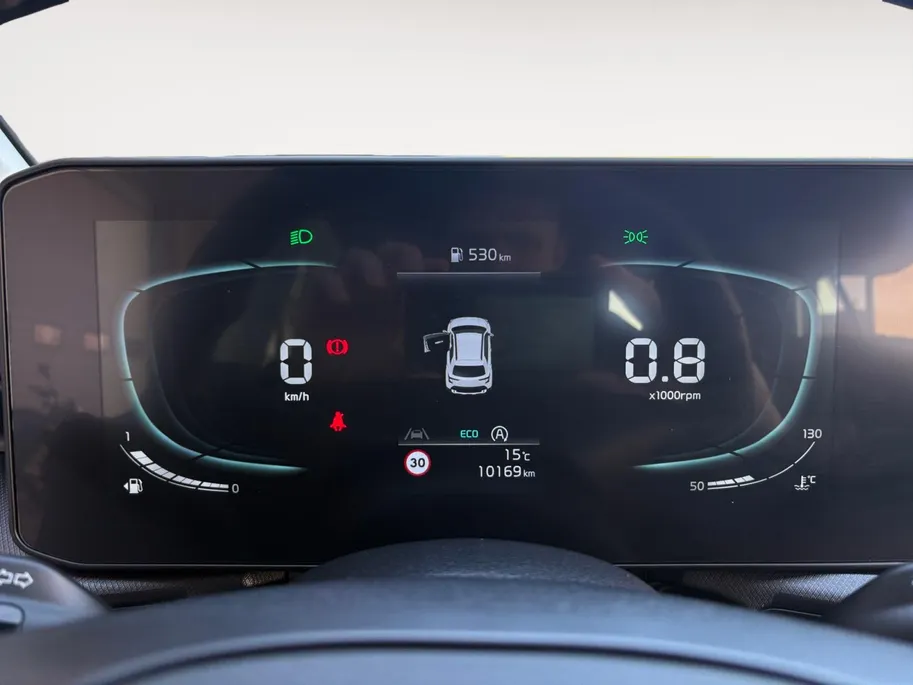 Kia Stonic 1.0 T-GDi MHEV DynamicLine | Navigatie | Camera | Climate control | Adaptieve Cruise control | Apple Carplay / Android Auto | Parkeersensoren achter | Lichtmetalen Velgen |