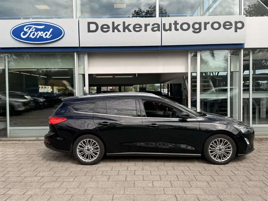 Ford Focus Wagon 1.0 EcoBoost Titanium Business