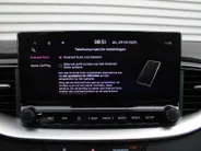 Kia Ceed Sportswagon 1.5 T-GDi DynamicPlusLine | Stoel- & stuurverwarming | Camera | Clima | Cruise adapt. | LED | Navi | Elek. achterklep | 16' LM |