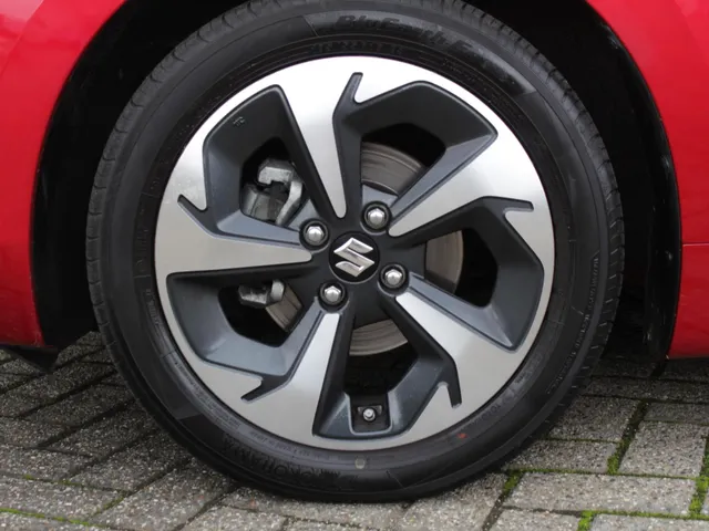 Suzuki Swift 1.2 Style Smart Hybrid | Navi | Adap. Cruise | Camera | Lm-Velgen