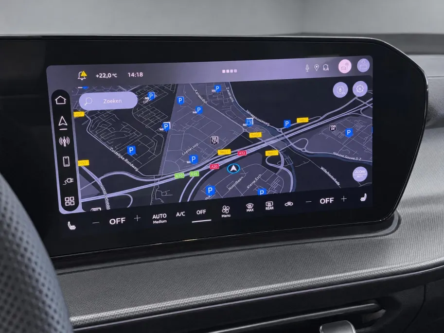 Audi Q3 e-hybrid S edition 272 PK · Tech pro · Trekhaak elek. wegklapbaar · Glazen panoramadak