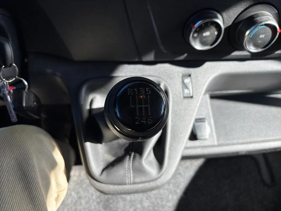 Renault Master T33 2.3 dCi 135 L2H2 Work Edition Demo | Cruise Control | Camera |